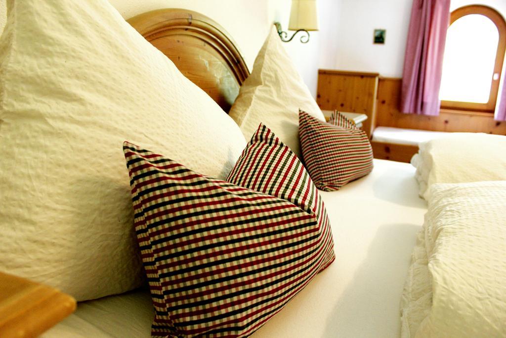 Landhaus Sabine Zellberg ภายนอก รูปภาพ